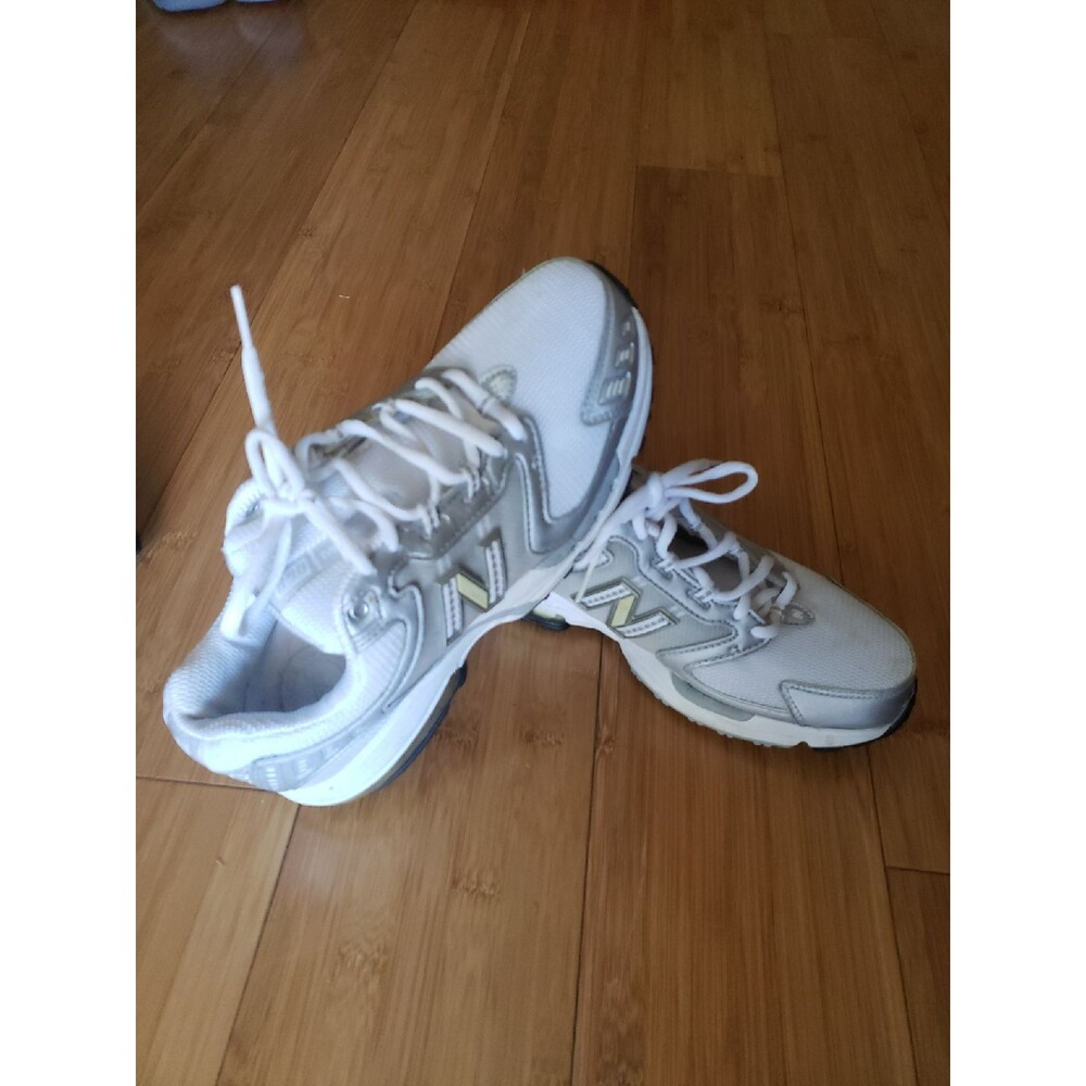 Like New New Balance womens 8